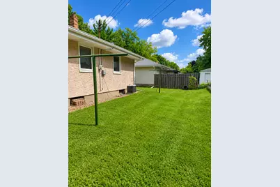 1600 Suburban Avenue, Saint Paul, MN 55106 - Photo 3