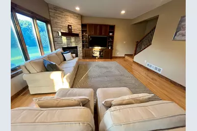 2915 Lake Vista Drive NW, Rochester, MN 55901 - Photo 9