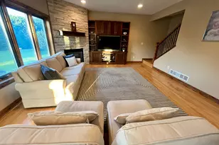 2915 Lake Vista Dr NW, Rochester, MN 55901 - Photo 9