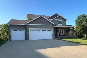2915 Lake Vista Dr NW, Rochester, MN 55901 - Photo 3
