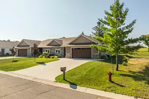 841 Lake Forest Cir, Detroit Lakes, MN 56501 - Photo 3