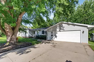 618 1st Street N, Waterville, MN 56096 - Photo 3