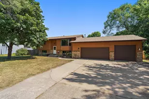7716 Humboldt Ave N, Brooklyn Park, MN 55444 - Photo 31