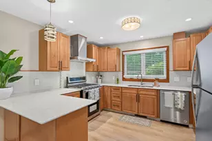 18425 Harrogate Dr, Eden Prairie, MN 55346 - Photo 23