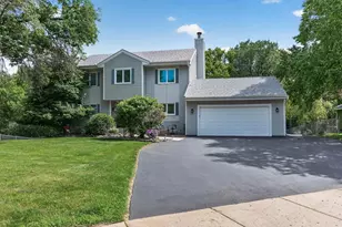 18425 Harrogate Dr, Eden Prairie, MN 55346 - Photo 5