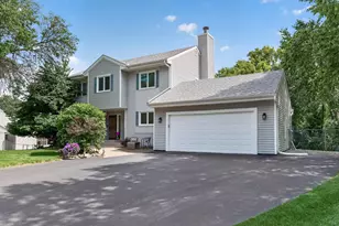 18425 Harrogate Dr, Eden Prairie, MN 55346 - Photo 5