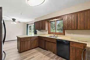 1105 W 155th St, Burnsville, MN 55306 - Photo 7