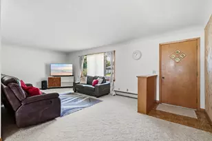 807 N Renville St, Winthrop, MN 55396 - Photo 3