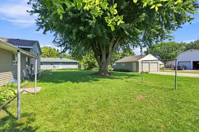 807 N Renville Street, Winthrop, MN 55396 - Photo 23