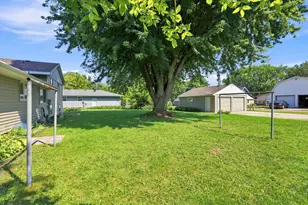 807 N Renville St, Winthrop, MN 55396 - Photo 23