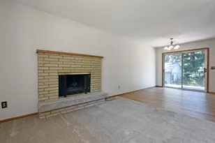 2226 Pleasant View Dr, New Brighton, MN 55112 - Photo 7