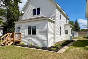 508 4th St NE, Little Falls, MN 56345 - Photo 1