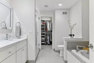 421 Willoughby Way W, Minnetonka, MN 55305 - Photo 29