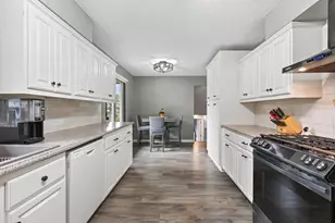 8305 69th St S, Cottage Grove, MN 55016 - Photo 9