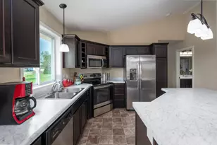 818 Rose Ct, Somerset, WI 54025 - Photo 11
