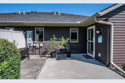 204 Ottawa Avenue SE, Hutchinson, MN 55350 - Photo 25