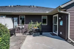 204 Ottawa Ave SE, Hutchinson, MN 55350 - Photo 25