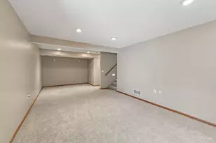 6193 Courtly Rd, Woodbury, MN 55125 - Photo 37