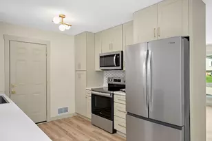 8090 159th St W, Apple Valley, MN 55124 - Photo 9