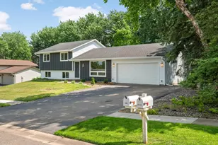 8090 159th St W, Apple Valley, MN 55124 - Photo 3