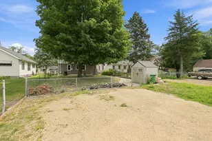 5243 Bryant Ave N, Minneapolis, MN 55430 - Photo 35