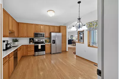 2703 Village Drive, Faribault, MN 55021 - Photo 7