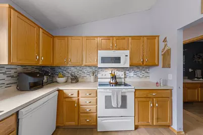 729 Heritage Lane, Belle Plaine, MN 56011 - Photo 15