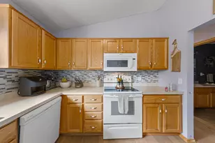 729 Heritage Ln, Belle Plaine, MN 56011 - Photo 15