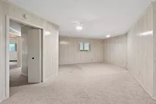 15695 Sussex Dr, Minnetonka, MN 55345 - Photo 19