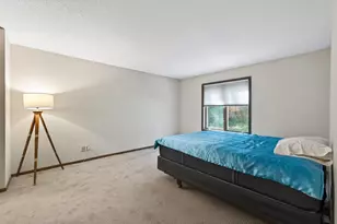 15695 Sussex Dr, Minnetonka, MN 55345 - Photo 11