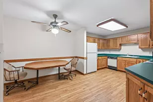 15695 Sussex Dr, Minnetonka, MN 55345 - Photo 7