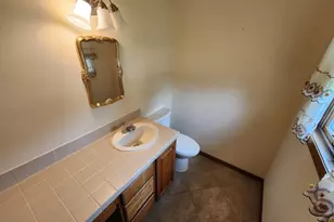 217 Lowell Street E, Le Roy, MN 55951 - Photo 15