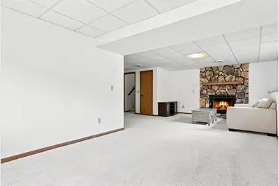 8106 Vincent Avenue N, Brooklyn Park, MN 55444 - Photo 29