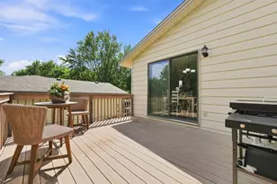 8106 Vincent Ave N, Brooklyn Park, MN 55444 - Photo 9