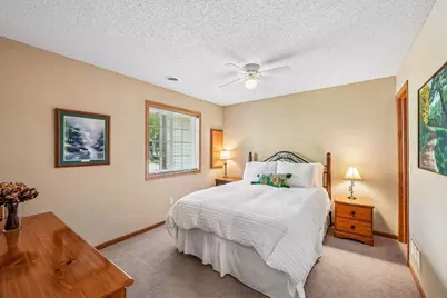 912 Kelly Court, Chanhassen, MN 55317 - Photo 13