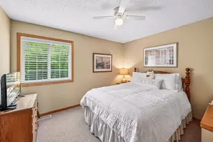 912 Kelly Ct, Chanhassen, MN 55317 - Photo 9