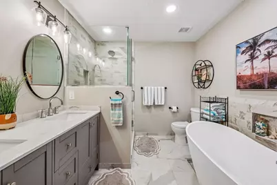 912 Kelly Court, Chanhassen, MN 55317 - Photo 3