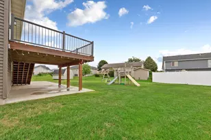 2401 Foxtail Ln, Faribault, MN 55021 - Photo 7