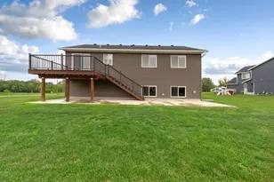 2401 Foxtail Ln, Faribault, MN 55021 - Photo 9