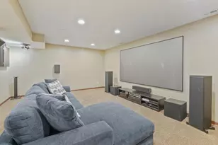 2321 Woodcrest Dr, Woodbury, MN 55129 - Photo 11