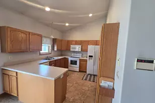 211 Lana Ct, Fergus Falls, MN 56537 - Photo 5