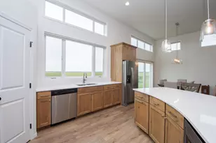 4871 Hampton Cir S, Moorhead, MN 56560 - Photo 7