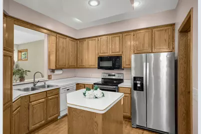 16270 Crystal Hills Drive, Lakeville, MN 55044 - Photo 7