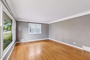 157 Poplar St W, South Saint Paul, MN 55075 - Photo 7