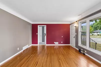 157 Poplar Street W, South Saint Paul, MN 55075 - Photo 5