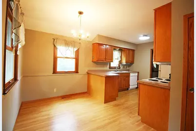 7925 Penn Avenue N, Brooklyn Park, MN 55444 - Photo 13
