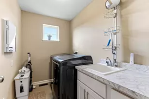 7689 Anthony Pt, Victoria, MN 55386 - Photo 33