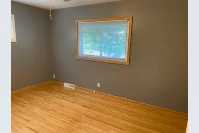 725 Robinwood Lane, Hopkins, MN 55305 - Photo 11