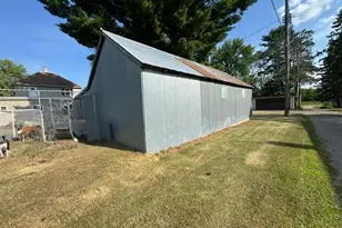 421 Geary Ave NE, Bagley, MN 56621 - Photo 37