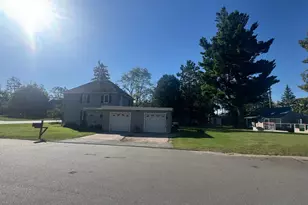 421 Geary Ave NE, Bagley, MN 56621 - Photo 3